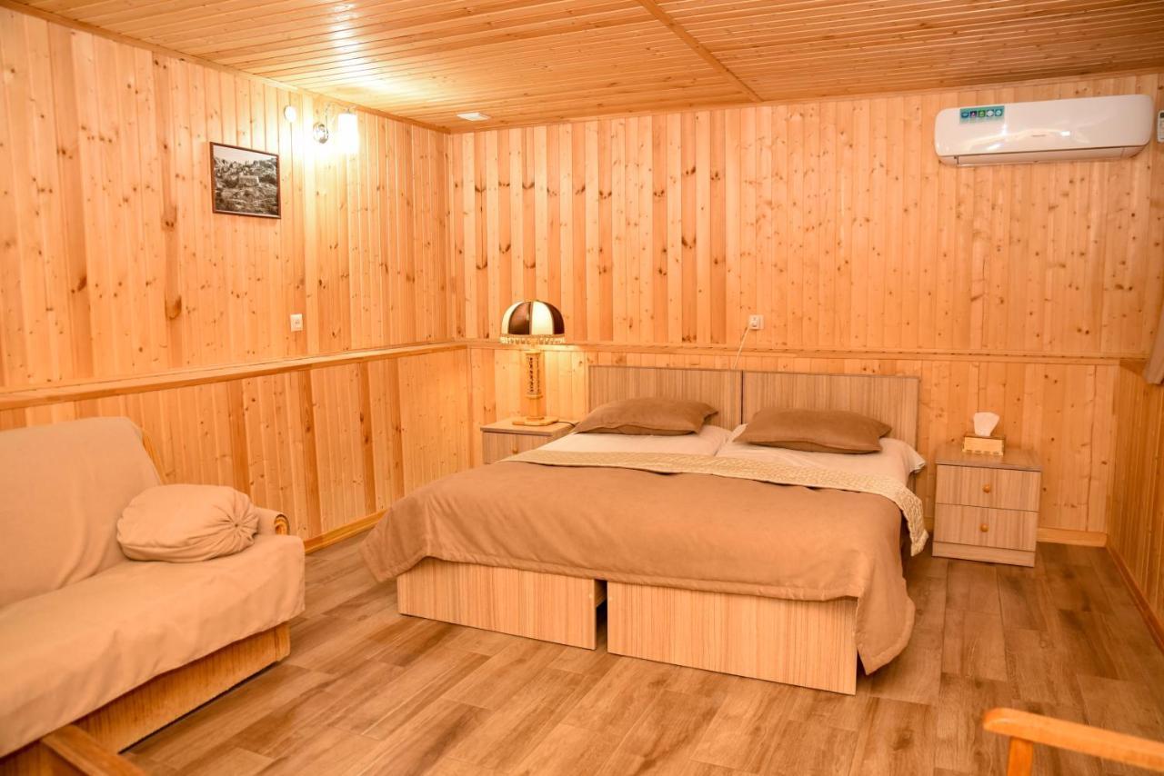 Hayi Tun Guest House Goris Extérieur photo