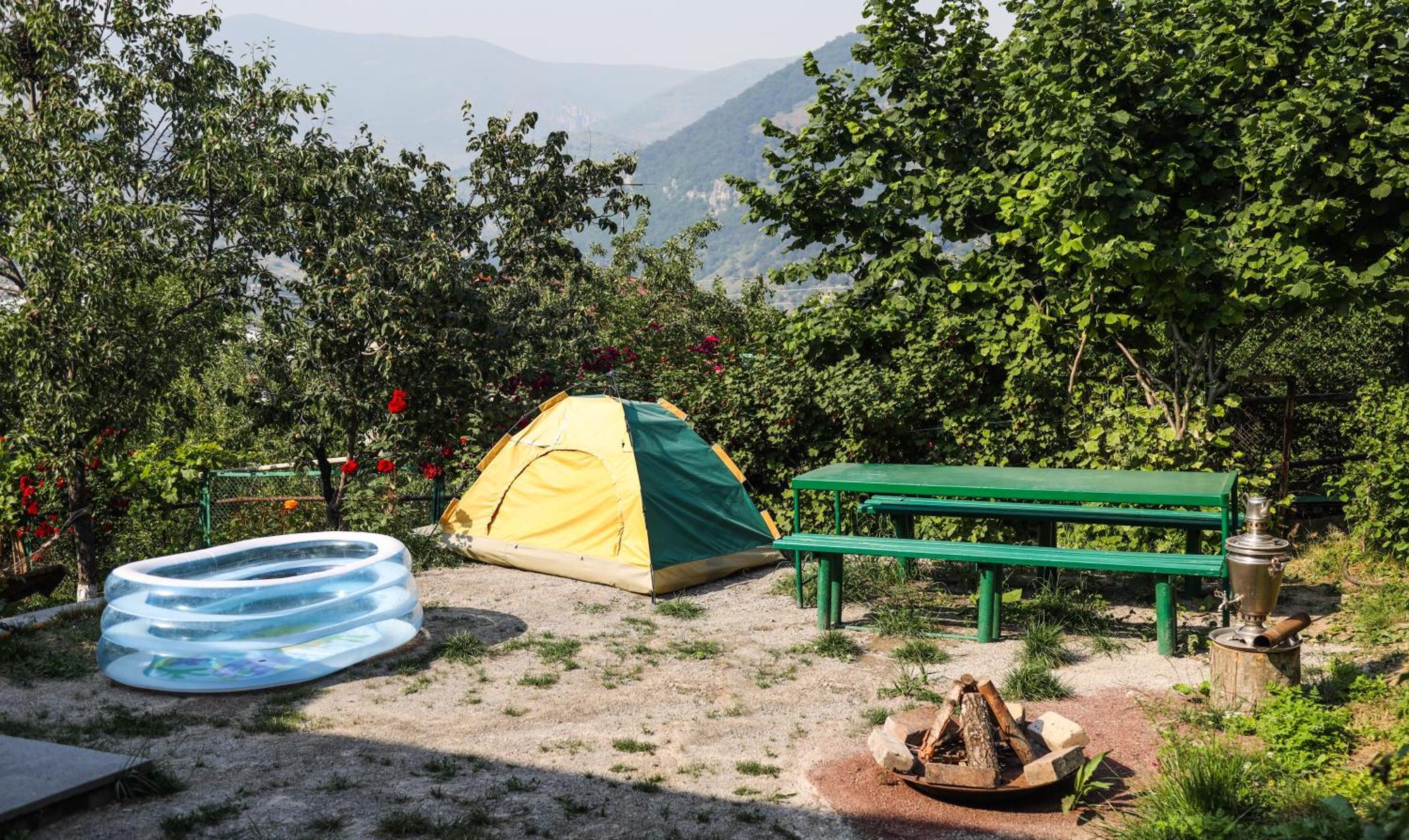 Hayi Tun Guest House Goris Extérieur photo